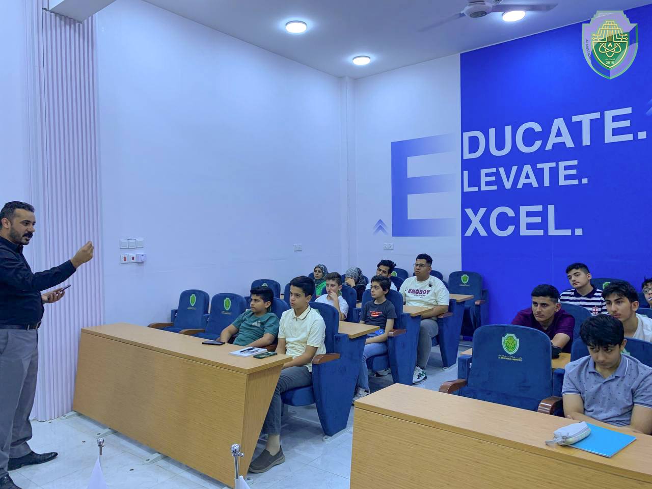 إطلاق أولى أيام الورش التدريبية في مجال الذكاء الاصطناعي بجامعة المستقبل