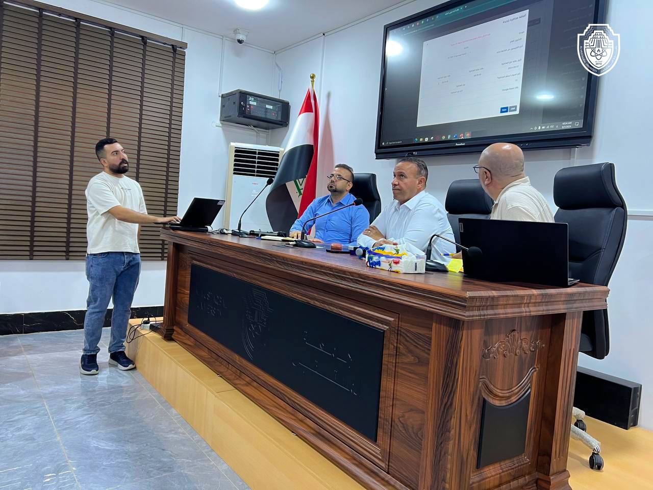 عميد كلية الهندسة والتقنيات الهندسية يعقد اجتماعًا موسعًا لمناقشة الاستعدادات للعام الدراسي الجديد