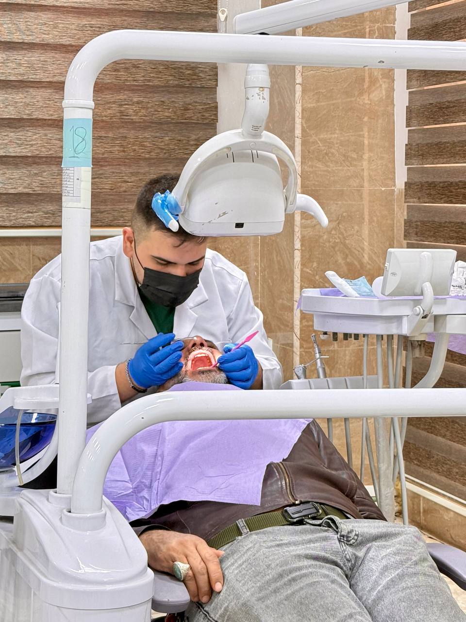 عيادة امراض اللثة