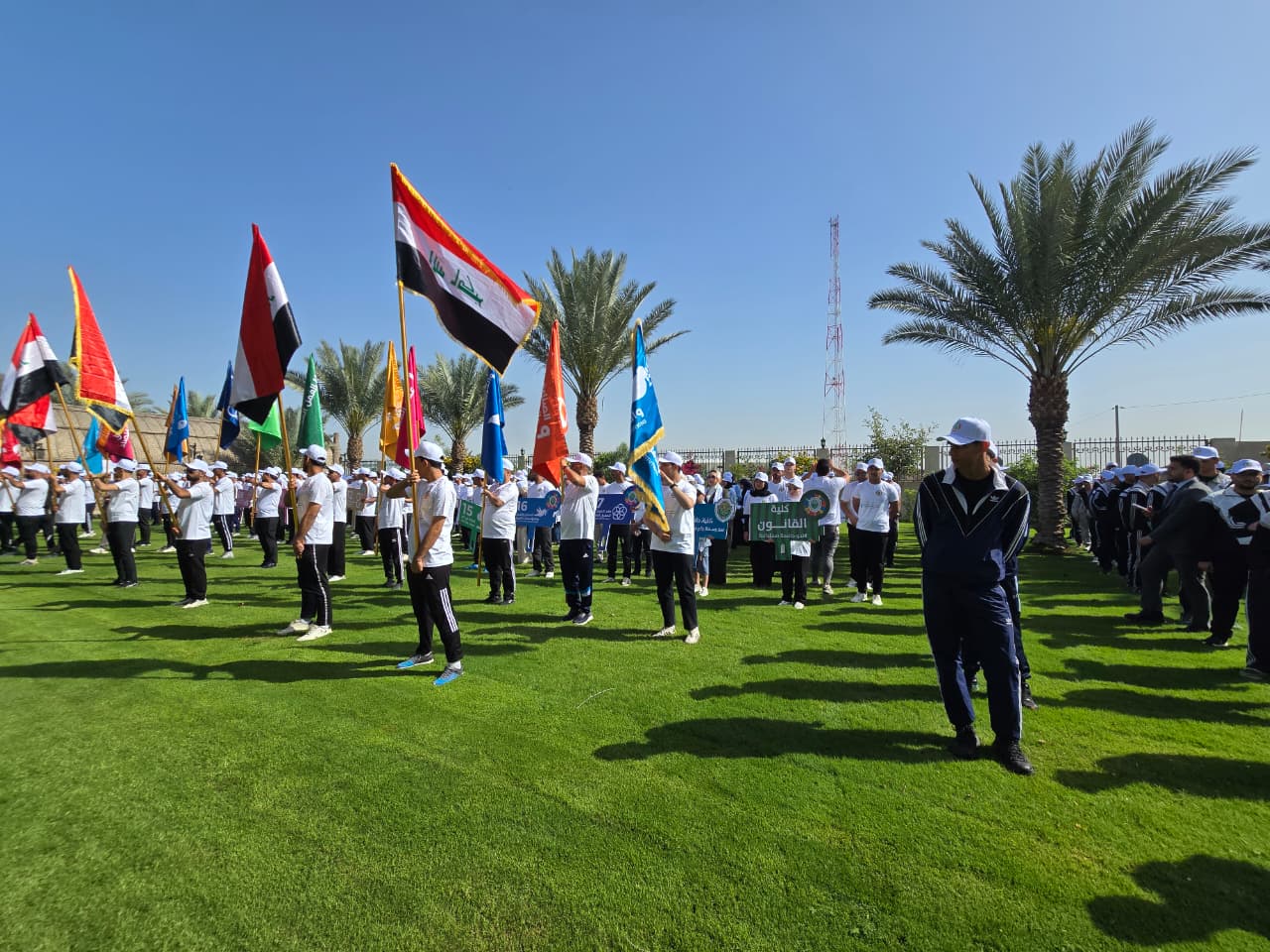 كلية القانون في جامعة المستقبل تشارك في “مسيرة المستقبل للاستدامة”