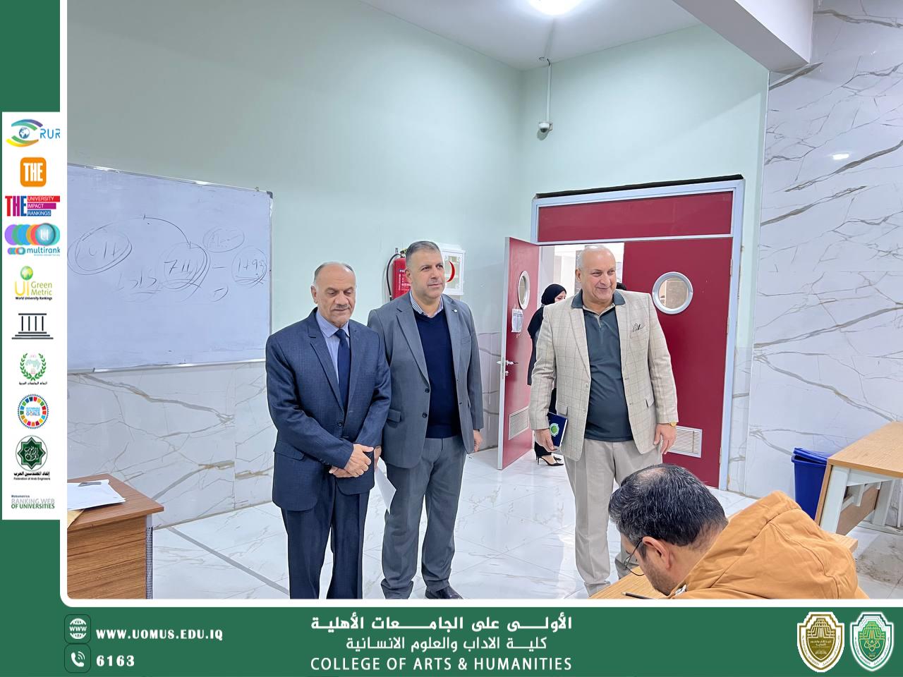 عميد الكلية يتابع سير الامتحان المشترك لقسم الآثار مع جامعة بابل