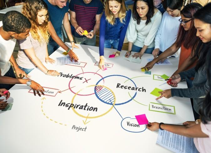 التحديات التي تواجه  الشباب  ا.د محمود داود الربيعي