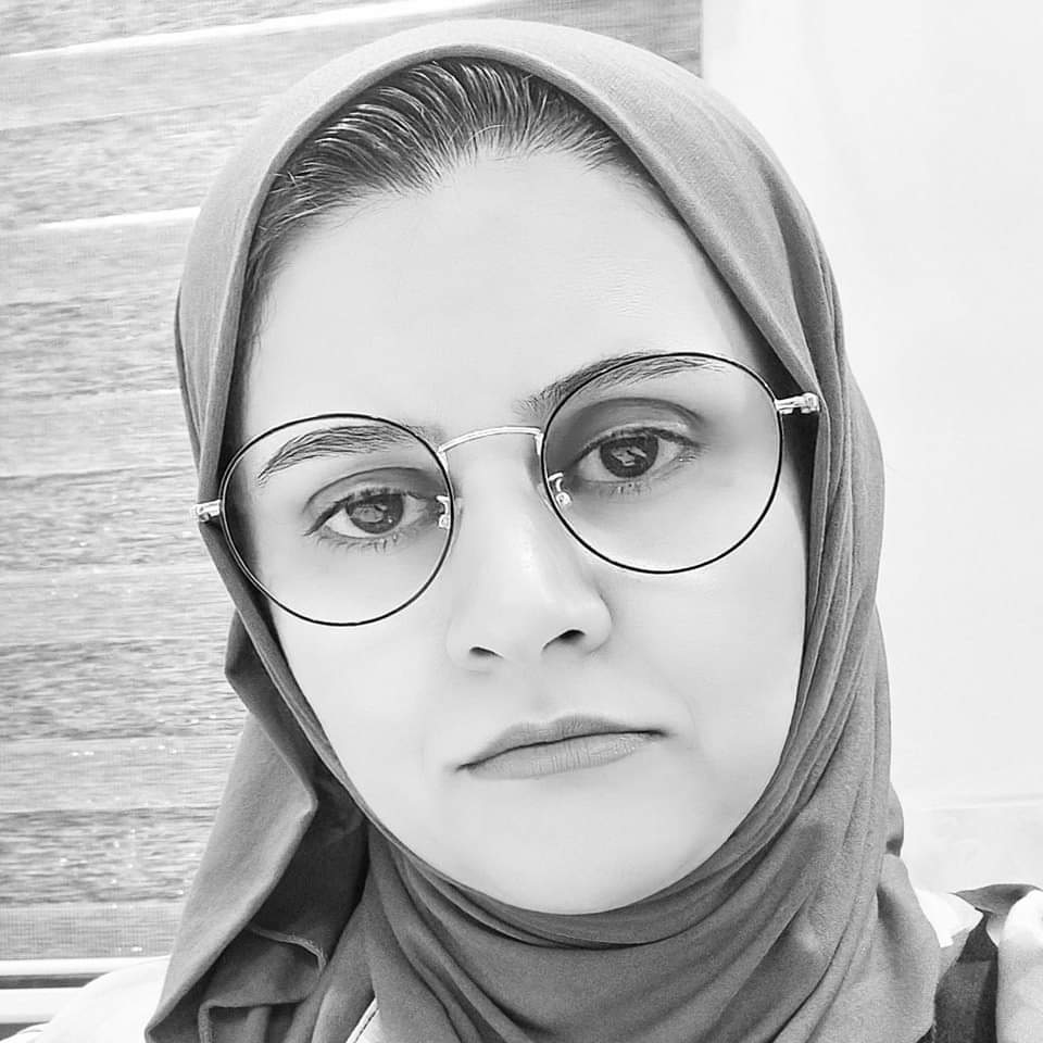 التدريسي مسؤول عن تقديم التعليم الجامعي والمساهمة في البحث العلمي والإشراف على الطلاب، بما يدعم جودة العملية الأكاديمية وتطوير المعرفة.